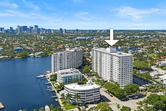 Building Photo - 340 Sunset Dr