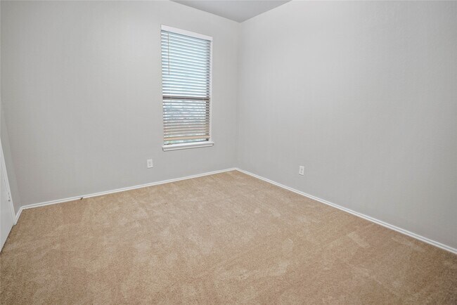 Building Photo - 16414 Peyton Stone Cir