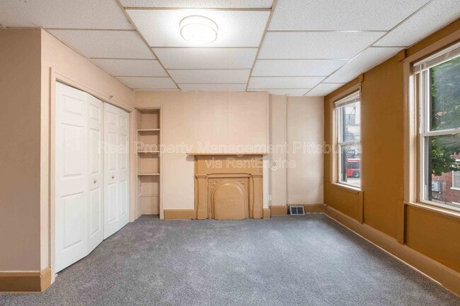 Building Photo - 31 Miltenberger St
