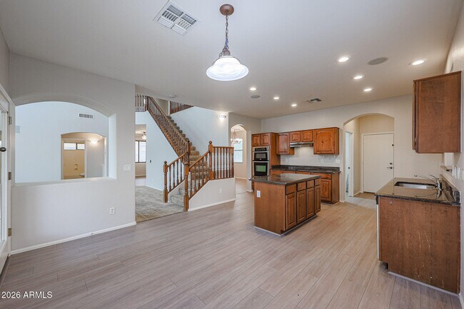 Building Photo - 16205 W Gibson Ln