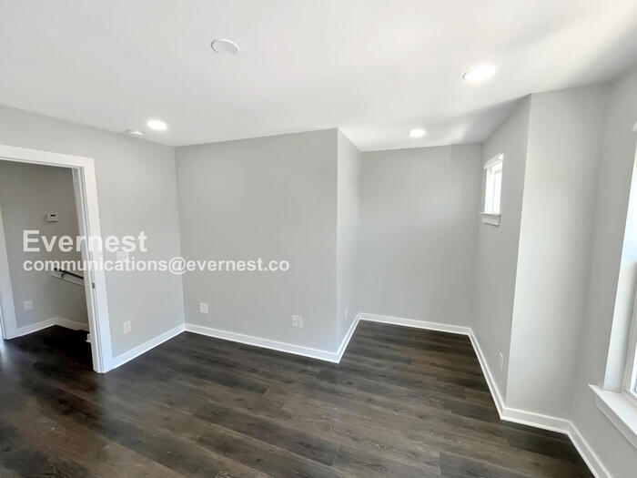 Building Photo - 601 Mason Ward Pl