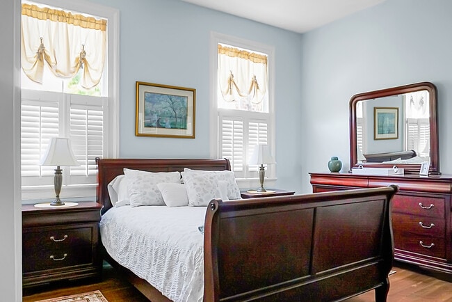 Building Photo - 6 Wentworth St