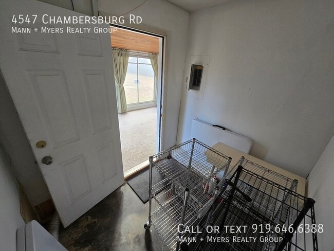 Building Photo - 4547 Chambersburg Rd