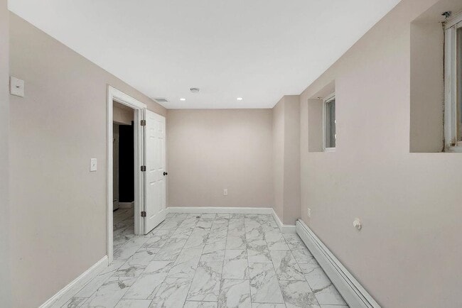 Building Photo - 385 Fairmount Ave