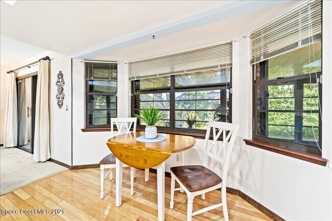 Building Photo - 2716 Longwood Blvd