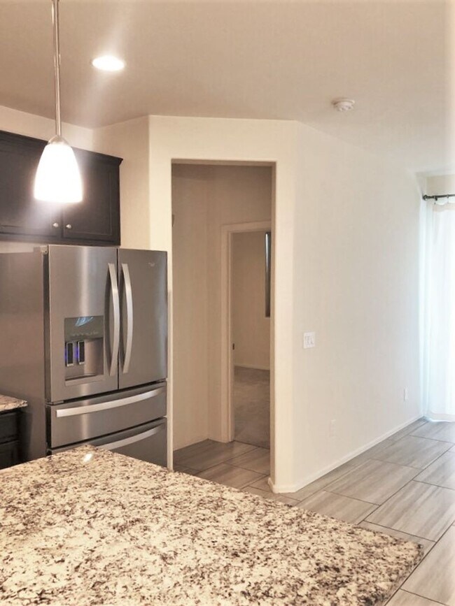 Building Photo - Coming Soon! Stunning 3 bed, 2 bath locate...