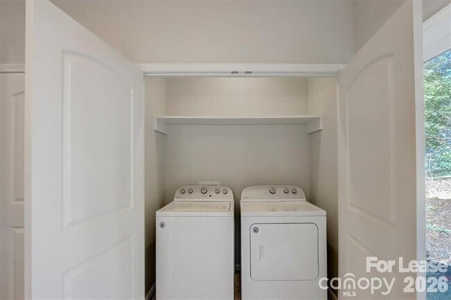 Building Photo - 48 John Halford Ct