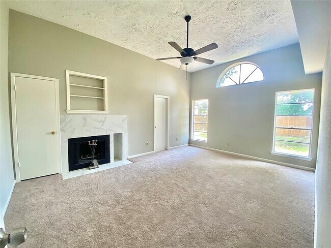 Building Photo - 19539 Cypress Moss Dr