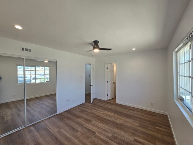 Building Photo - Freshly Remodeled & Full of Charm on Banbury