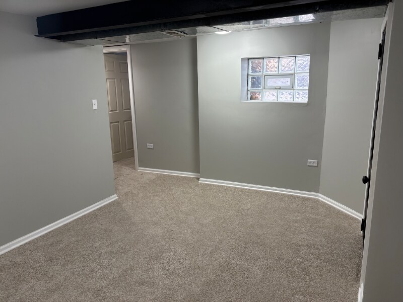 Building Photo - 7744 S Clyde Ave