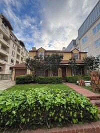 Building Photo - 1383 Midvale Ave