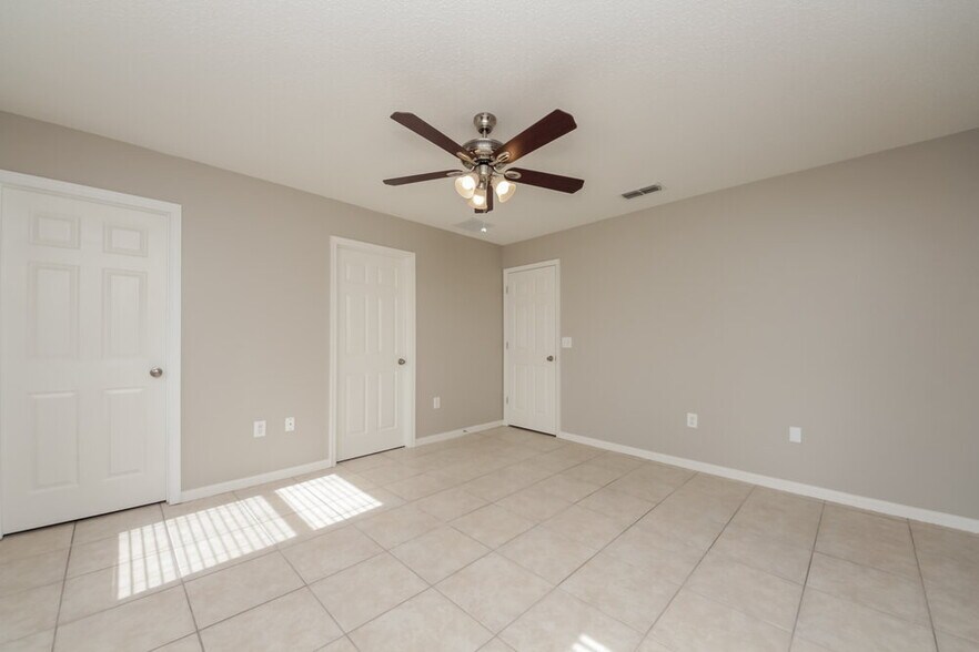 Building Photo - 221 Owenshire Cir
