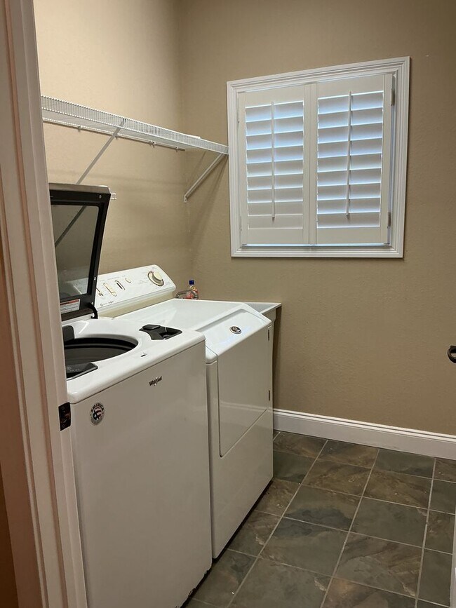 Building Photo - YOUR NEW LUXURY HOME!!!!!!!