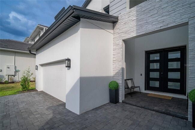 Building Photo - 9004 Santorini Dr