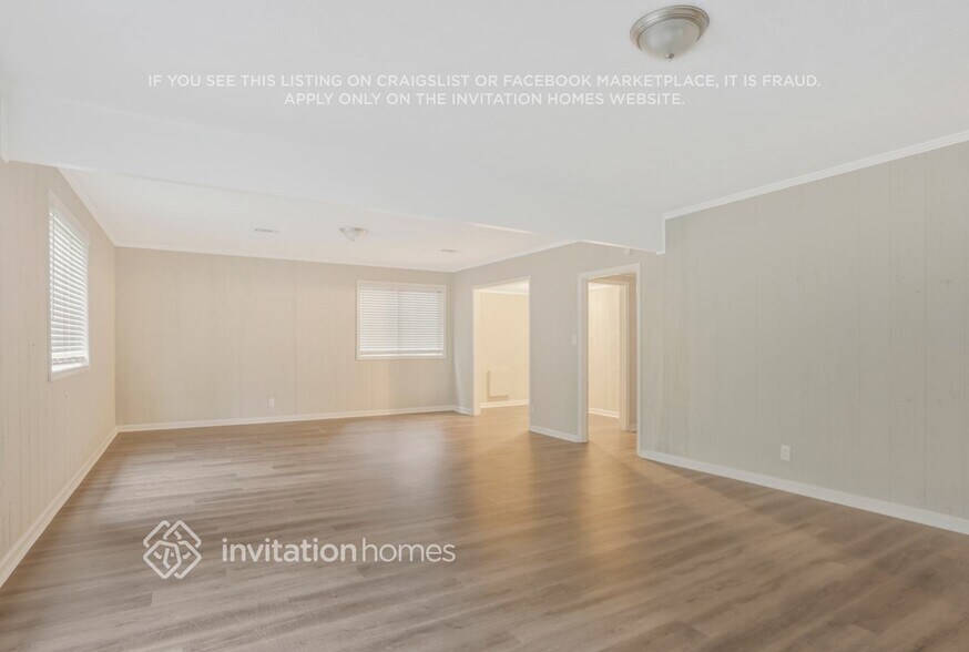 Building Photo - 4031 Linda Ln SW