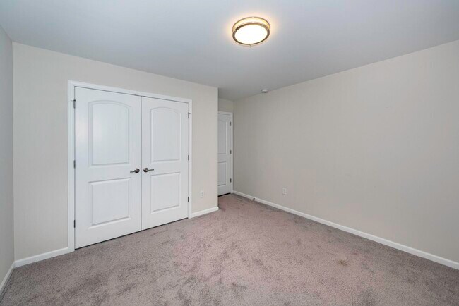 Building Photo - 50236 Amberwood Rd