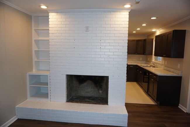 Building Photo - 1515 Kitchen St