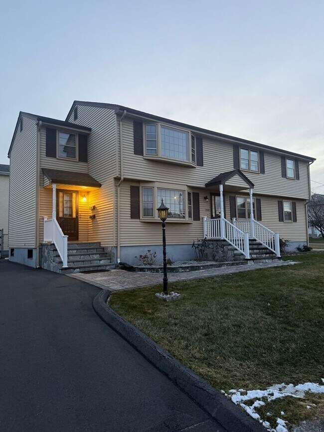 Primary Photo - 250 Oakland Ave