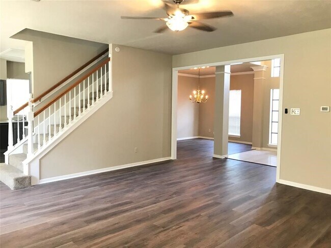 Building Photo - 835 Prairie Brook Ct
