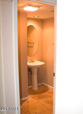 Building Photo - 3032 E Wahalla Ln