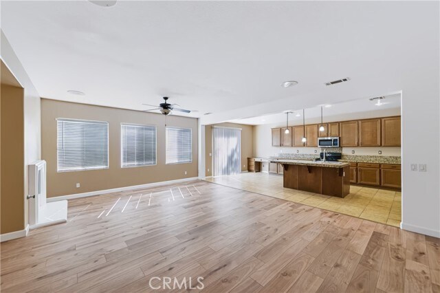 Building Photo - 1833 English Oak Way