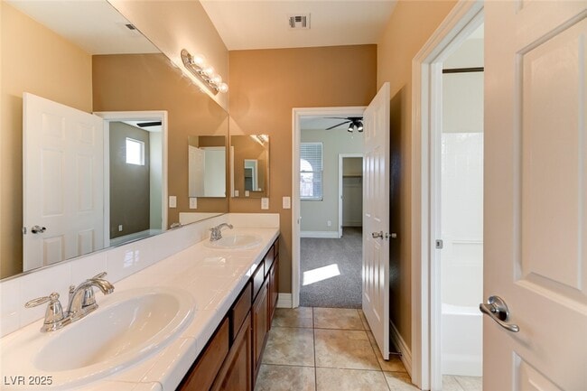 Building Photo - 104 Honors Course Dr