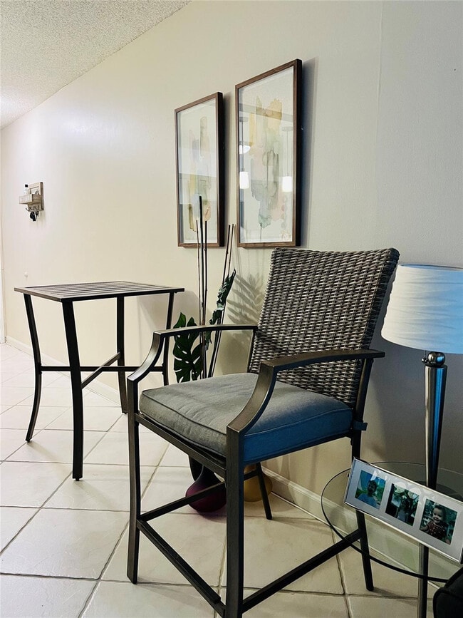 Building Photo - 525 N Ocean Blvd