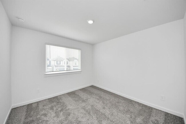 Building Photo - 2931 Amherst Mdw Ln