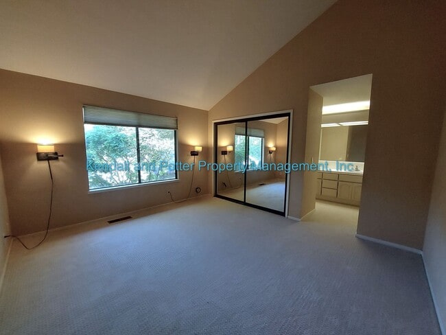 Building Photo - Spacious 3 Bed + Loft in Rio Del Mar