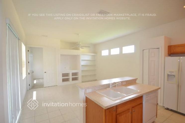 Building Photo - 5407 Lexington Dr