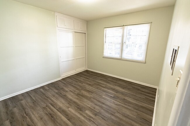 Interior Photo - 7056 Lanewood Ave
