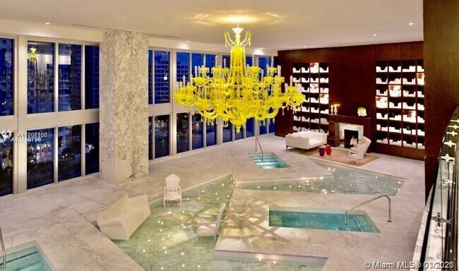 Building Photo - 475 Brickell Ave