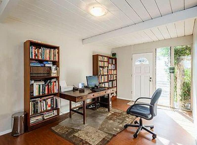 Bonus room - 1159 Pome Ave