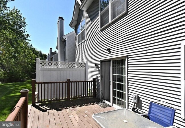 Building Photo - 604 Ascot Ct