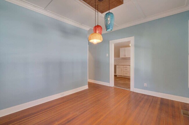 Building Photo - Three-Bed Home w/ Fenced in BackYard in the Heart of Durham