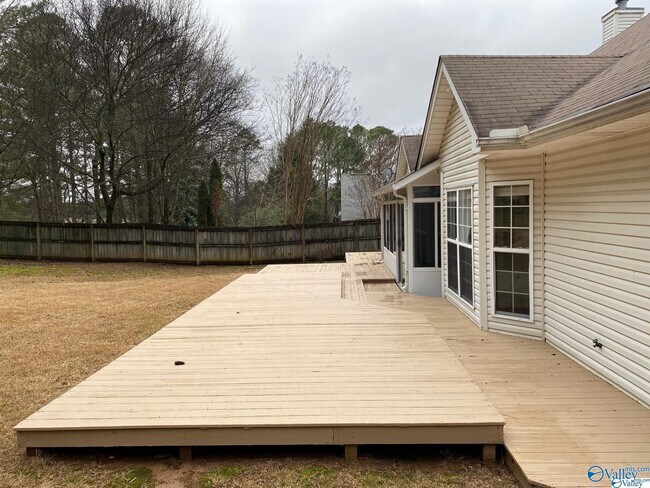 Building Photo - 417 Barrington Hills Dr