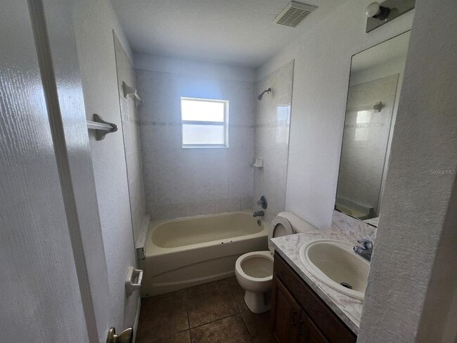 Building Photo - 635 Bluebill Ct