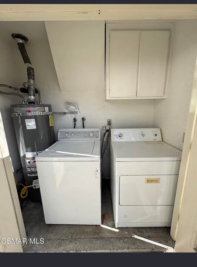 Building Photo - 5714 Skyview Way