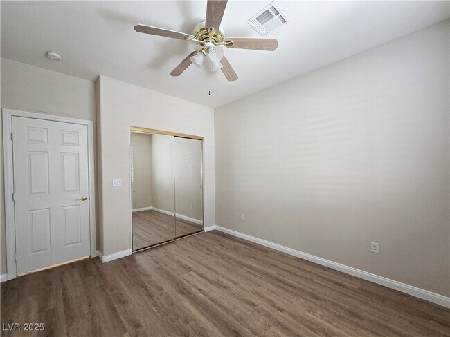 Building Photo - 200 Tayman Park Ave