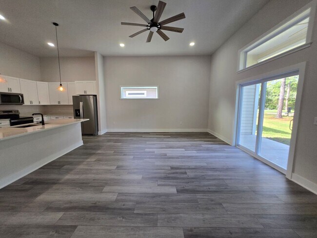 Building Photo - Newer Construction- 3 bed 2 bath Patio Home on the Golf Course – Turkey Creek