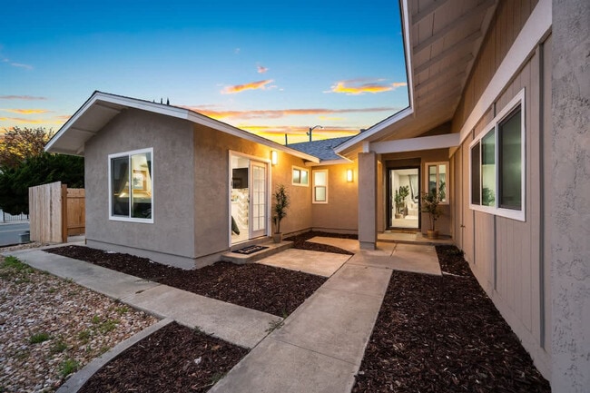 Building Photo - 9827 San Diego St