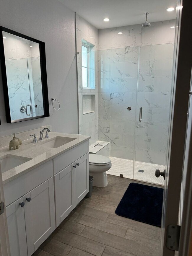 Building Photo - Charming 4BR House in Del Valle