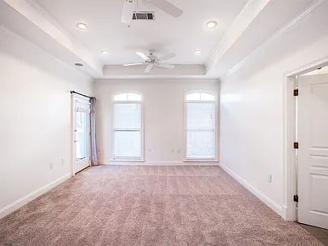 Building Photo - 105 Broadfoot Cir