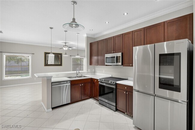 Building Photo - 8250 Silver Birch Way