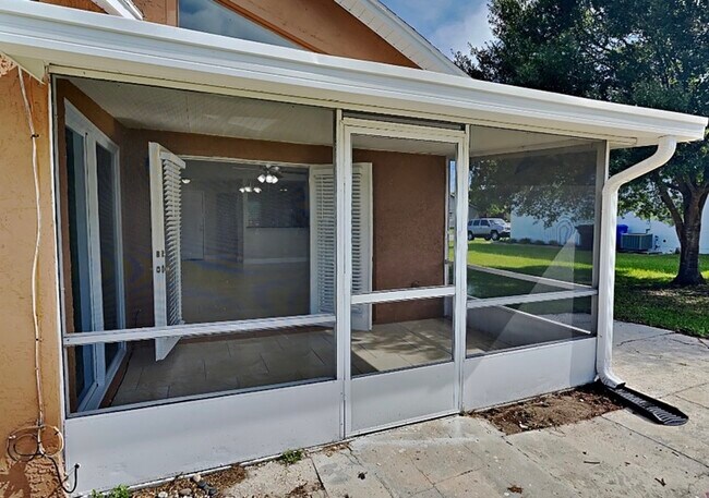 Building Photo - 1424 Liz Ln