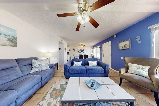 Building Photo - 15005 Windward Dr