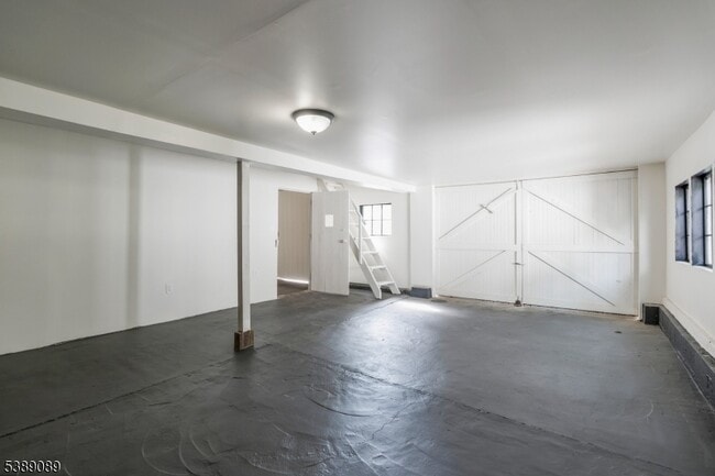 Building Photo - 68 Trenton Ave