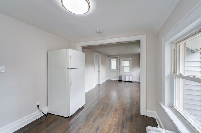 2nd Flr - 416 N Central Ave