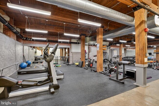 Building Photo - 1714 Memphis St