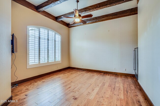 Building Photo - 10193 E Bayview Dr